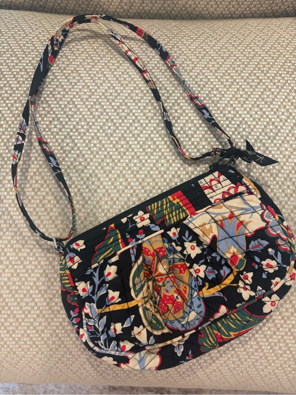 Vera Bradley Versailles  Black Floral Quilted Lizzy Crossbody